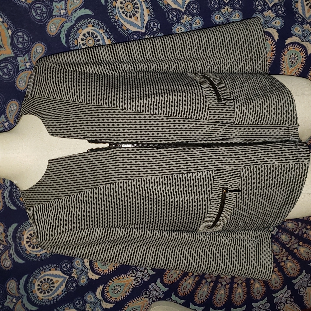 Nipon Boutique Black and White Woven Zip-Front Blazer